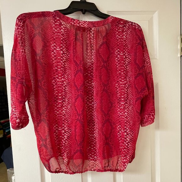 a.n.a. Women's L - Lightweight top - half sleeves - Great over a white tank! - Picture 7 of 11